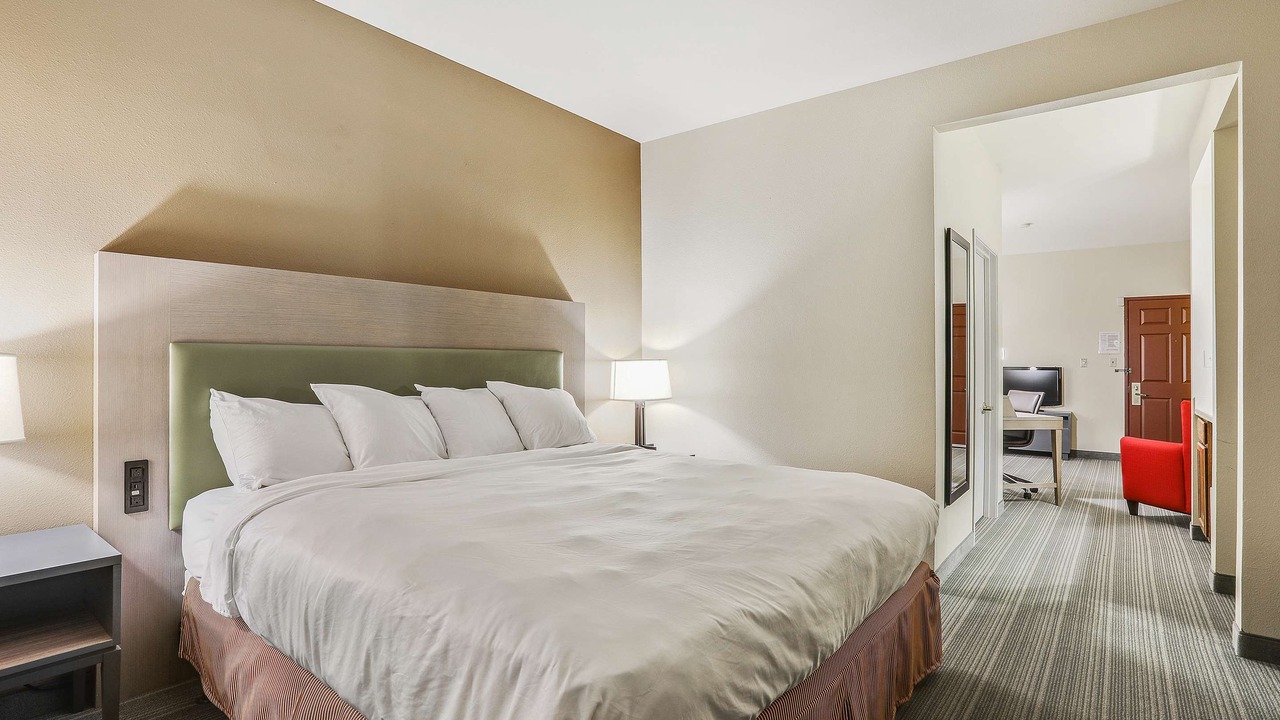 Photo of Bedroom in Ashwaubenon