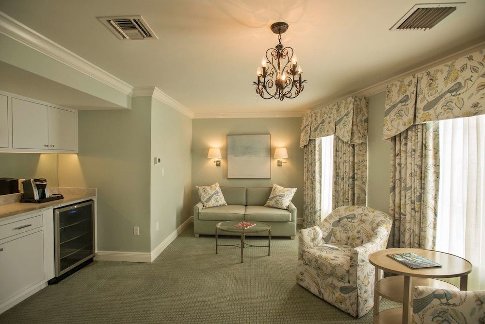 Photo of Livingroom in French Quarter