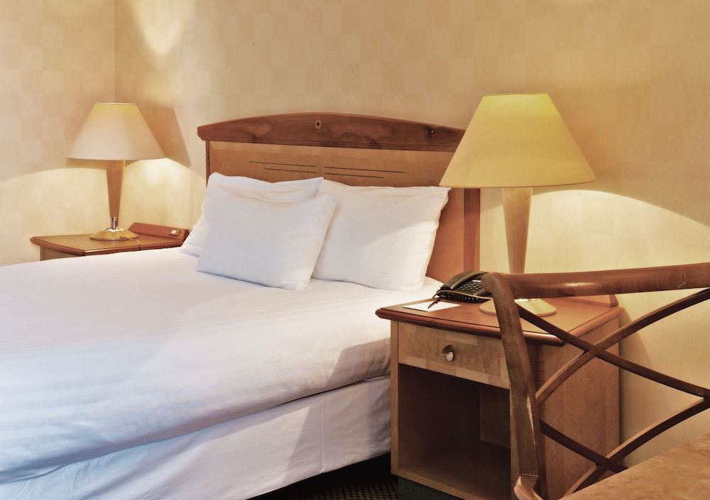 Photo of Bedroom in Roissy-en-France