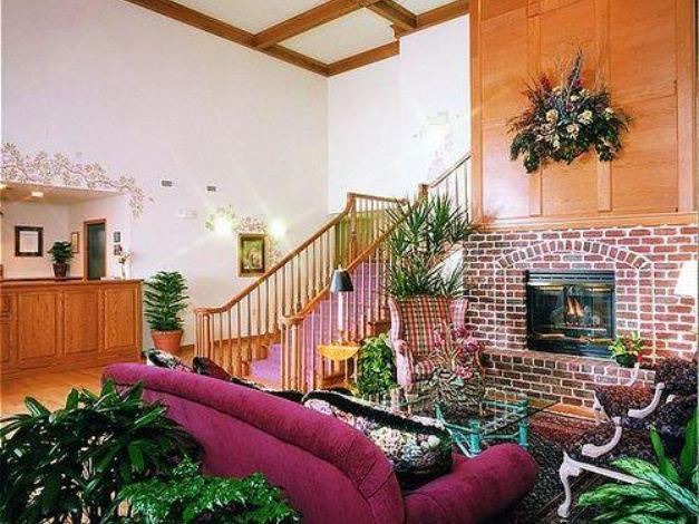 Photo of Livingroom in Ashwaubenon