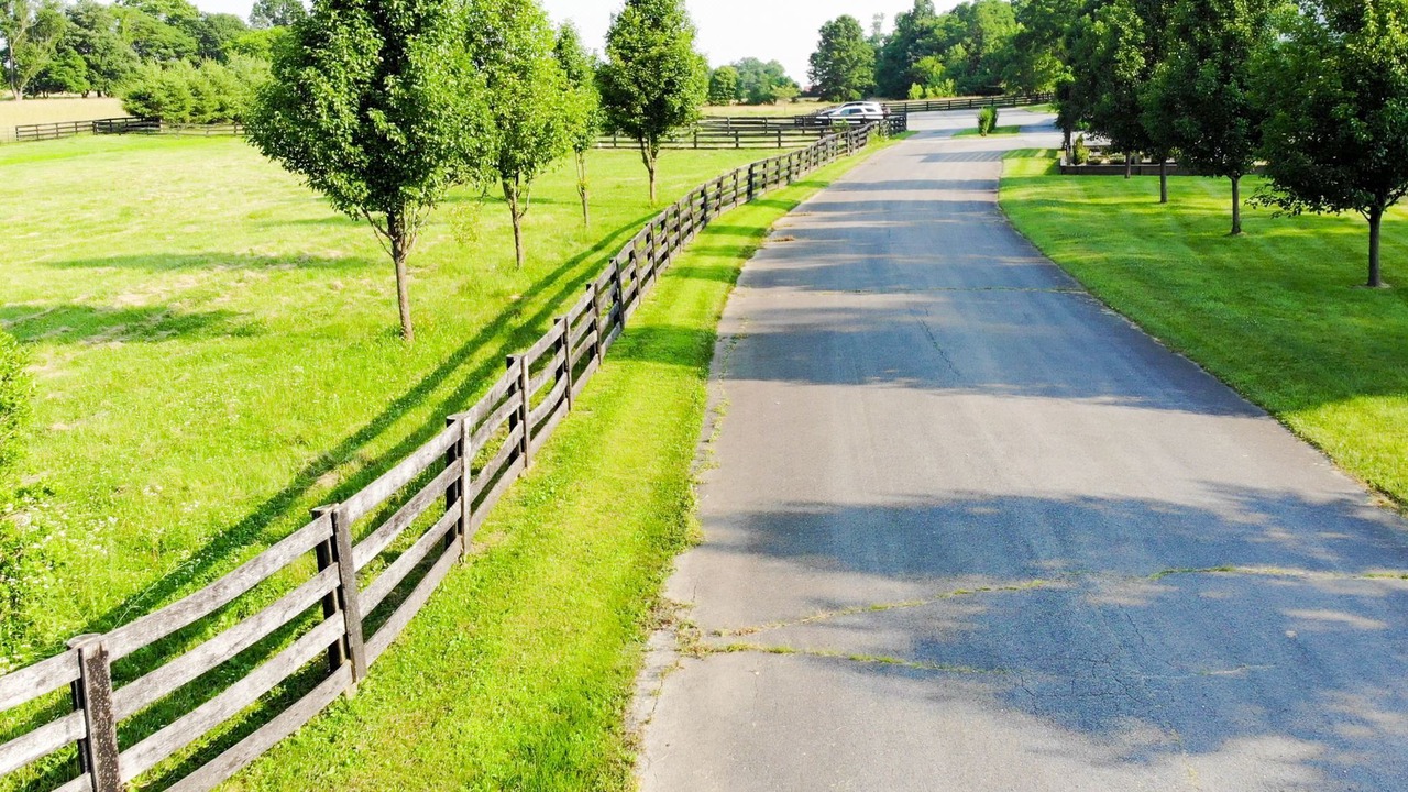 Photo of Outdoor in Round Hill