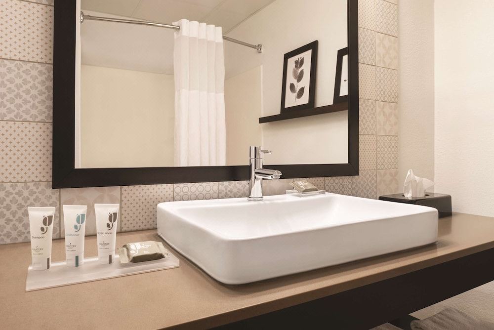 Photo of Bathroom in Marinette