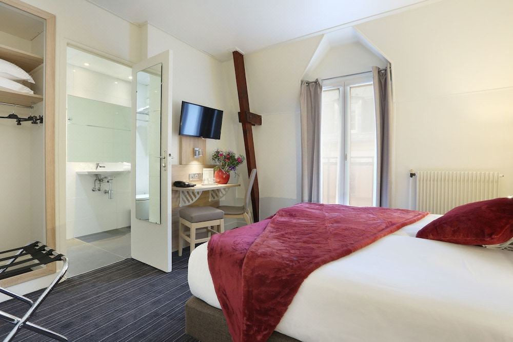 Photo of Bedroom in Grenelle