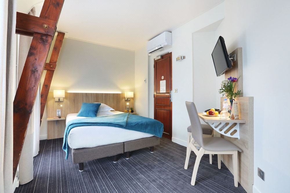 Photo of Bedroom in Grenelle