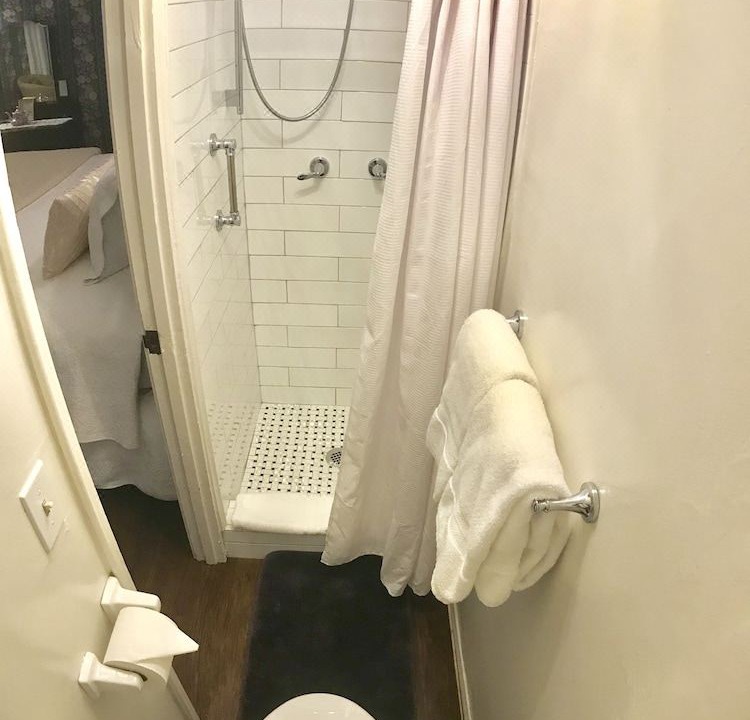Photo of Bathroom in Oak Park