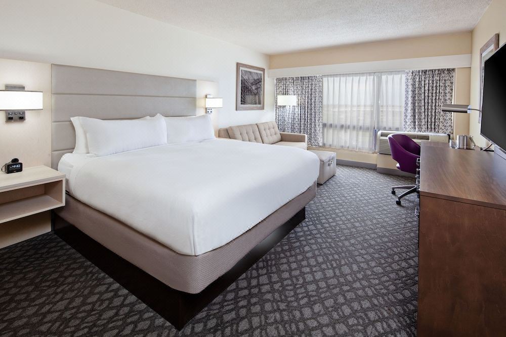 Photo of Bedroom in Kenner - Louis Armstrong International Airport