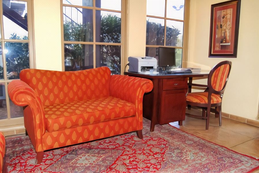 Photo of Livingroom in Barstow
