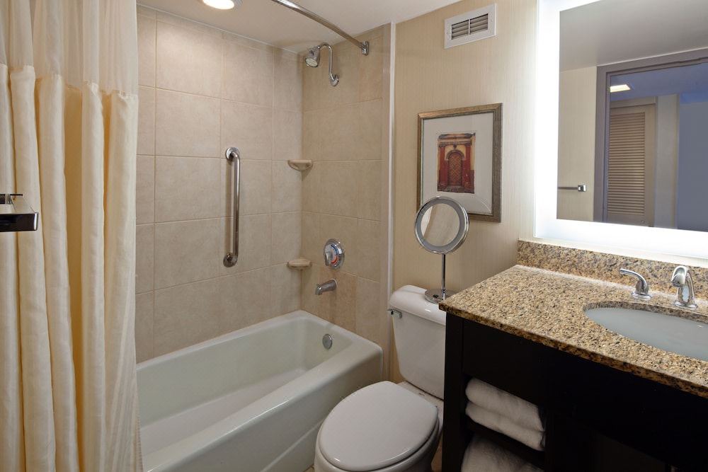 Photo of Bathroom in Kenner - Louis Armstrong International Airport