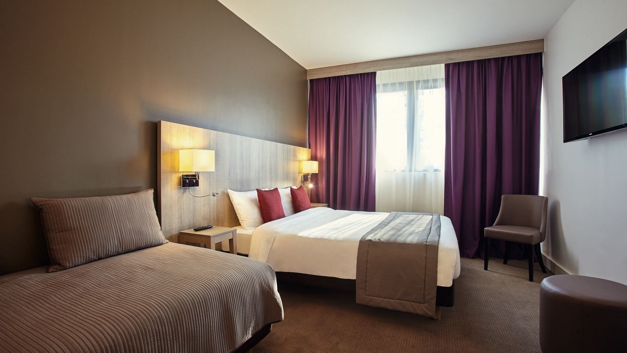 Photo of Bedroom in Le Chesnay