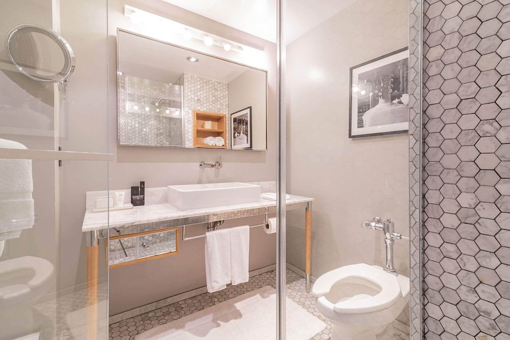 Photo of Bathroom in Hollywood