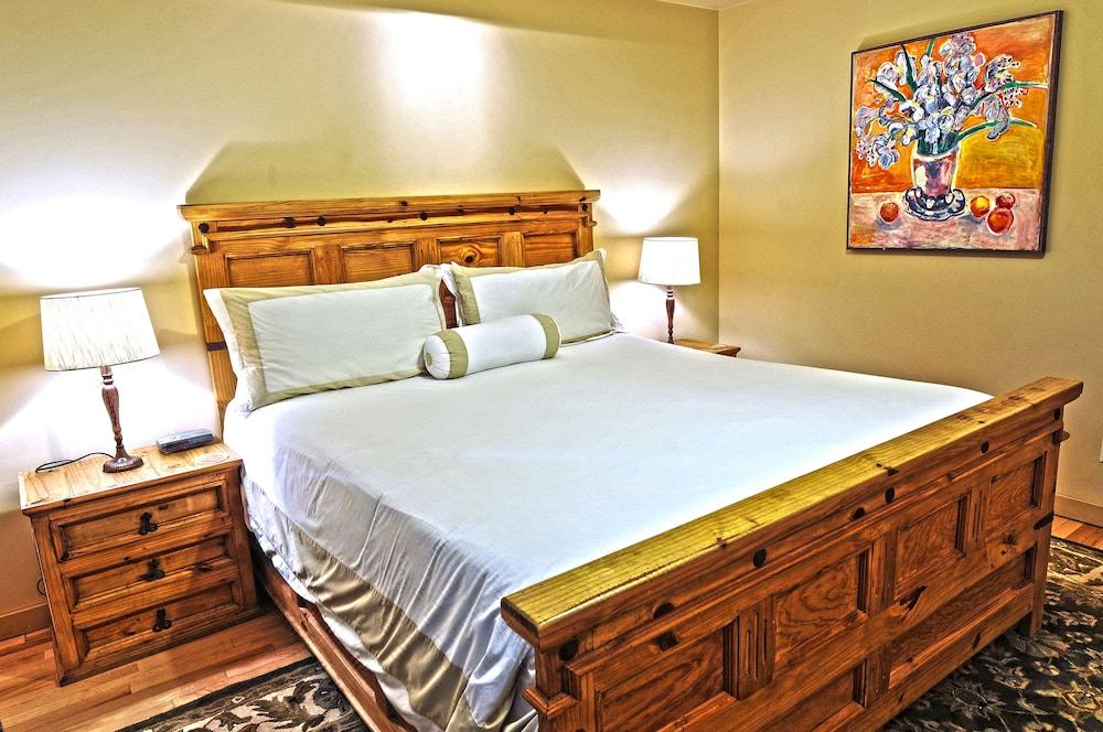 Photo of Bedroom in Mira Monte