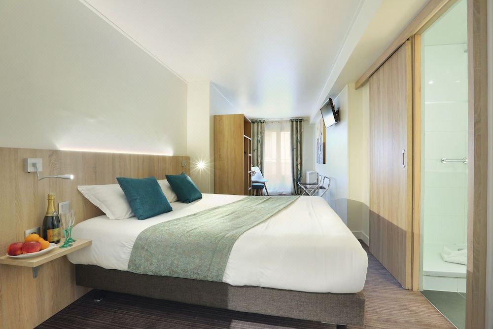 Photo of Bedroom in Grenelle