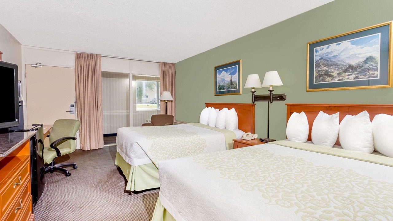 Photo of Bedroom in Cedar Falls