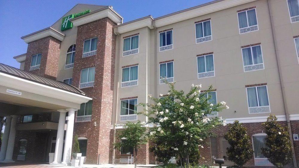 Photo of Buildings in Gonzales