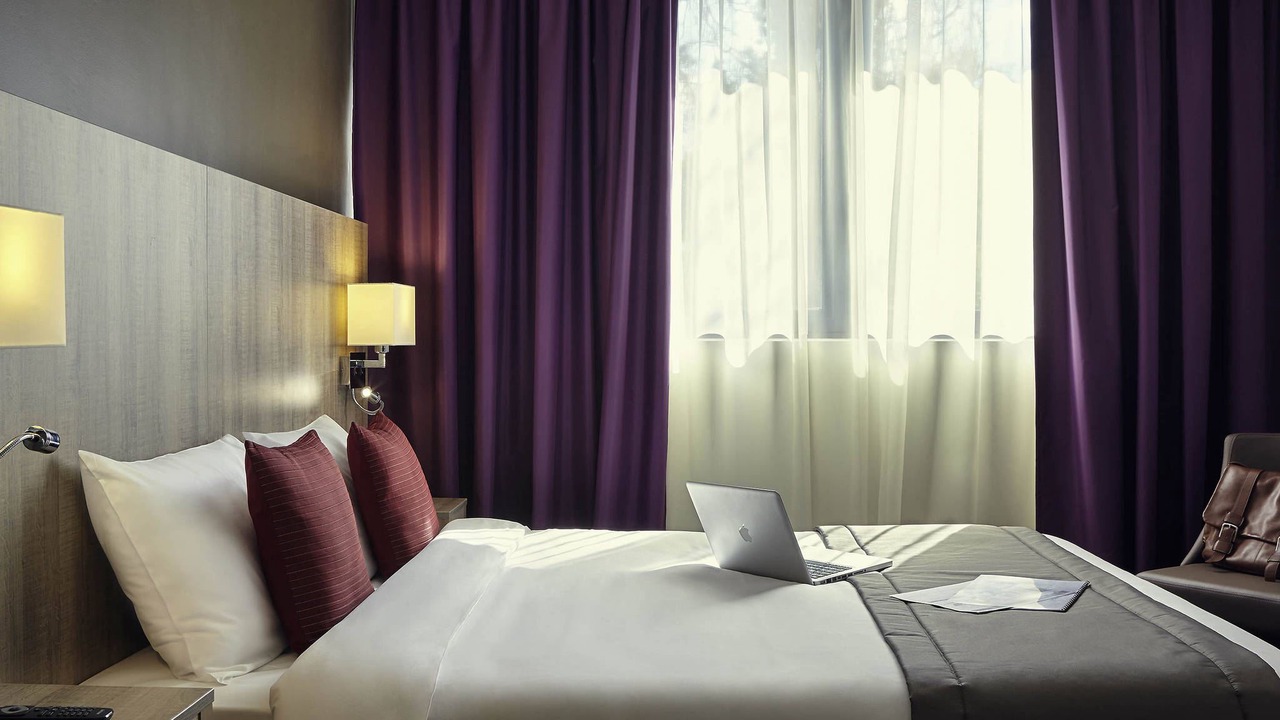 Photo of Bedroom in Le Chesnay