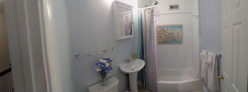 Photo of Bathroom in Hill East