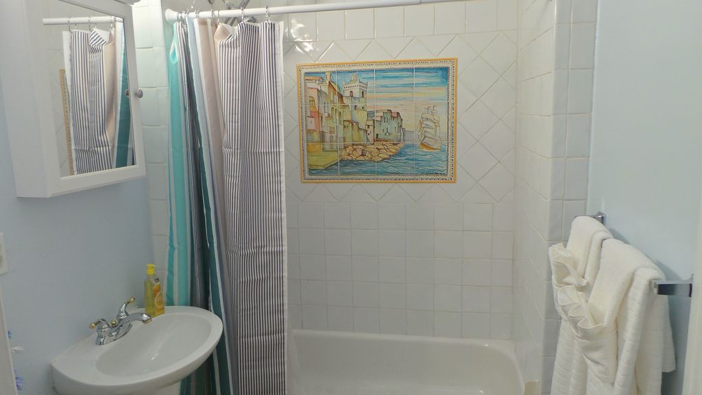 Photo of Bathroom in Hill East
