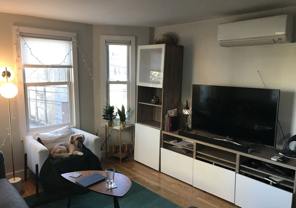 Photo of Livingroom in Wellington-Harrington