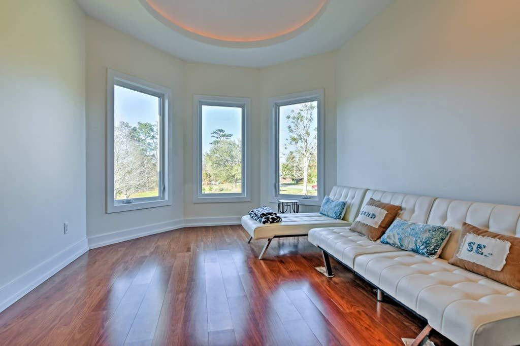 Photo of Livingroom in Gulf Hills