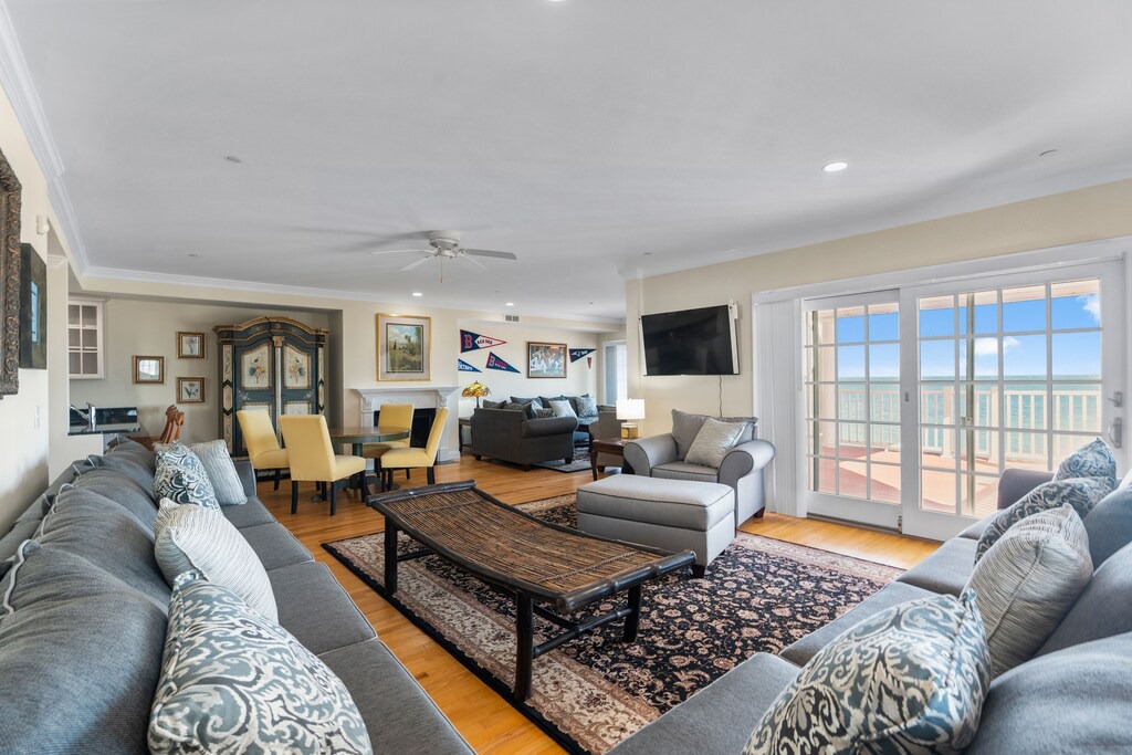 Photo of Livingroom in Falmouth Heights