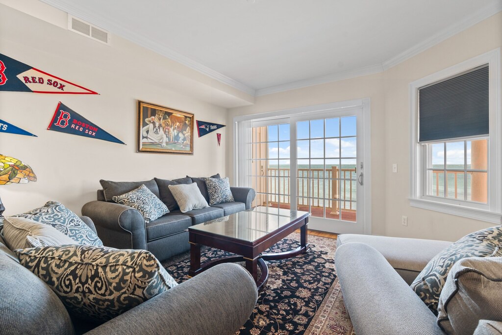 Photo of Livingroom in Falmouth Heights