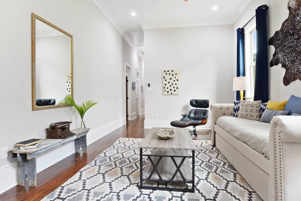Photo of Livingroom in South 7th Ward