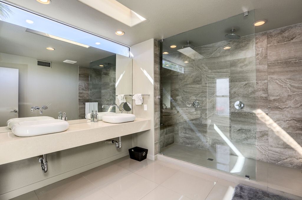 Photo of Bathroom in Chino Canyon
