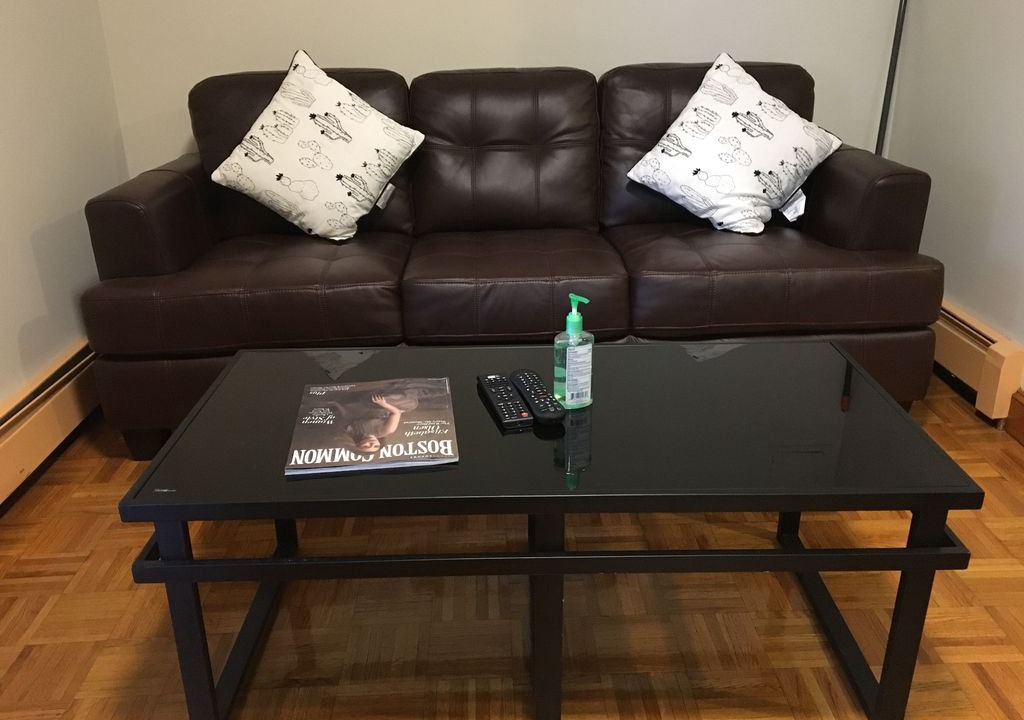 Photo of Livingroom in Wellington-Harrington