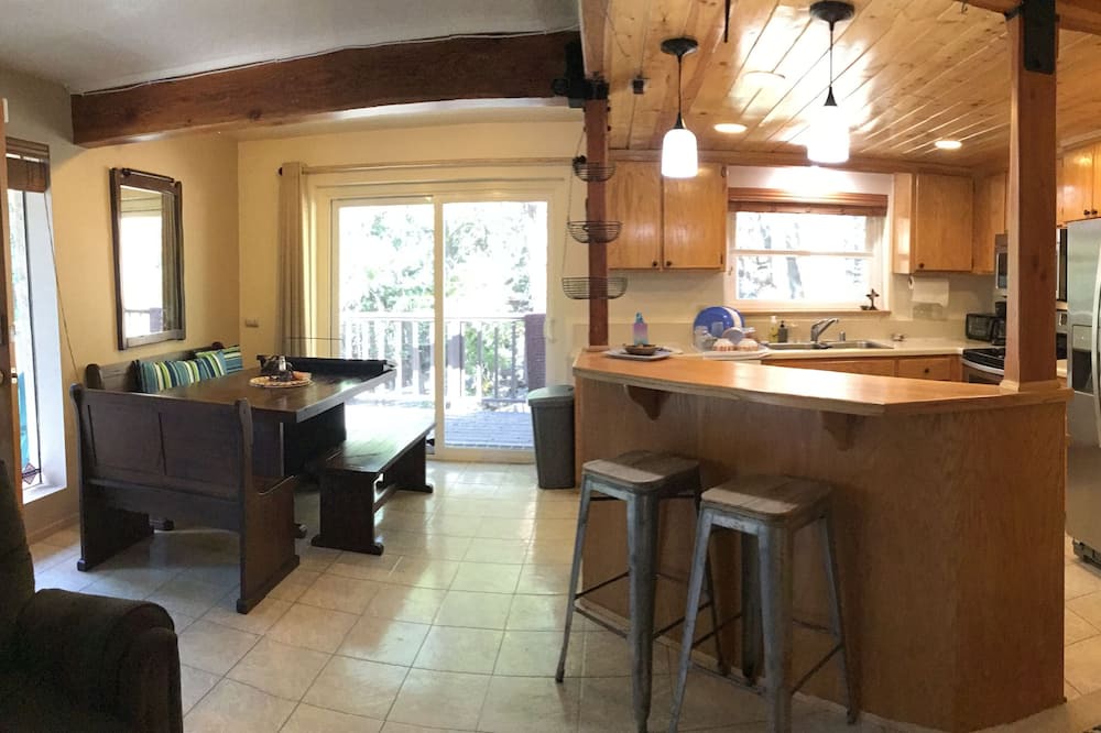 Photo of Bedroom in Alta Sierra