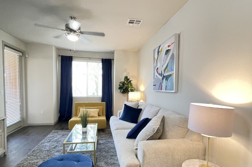 Photo of Livingroom in Camarillo