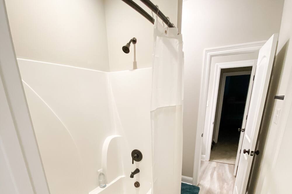 Photo of Bathroom in Broadmoor