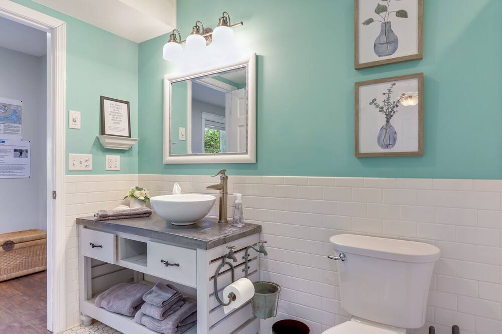 Photo of Bathroom in Crosby