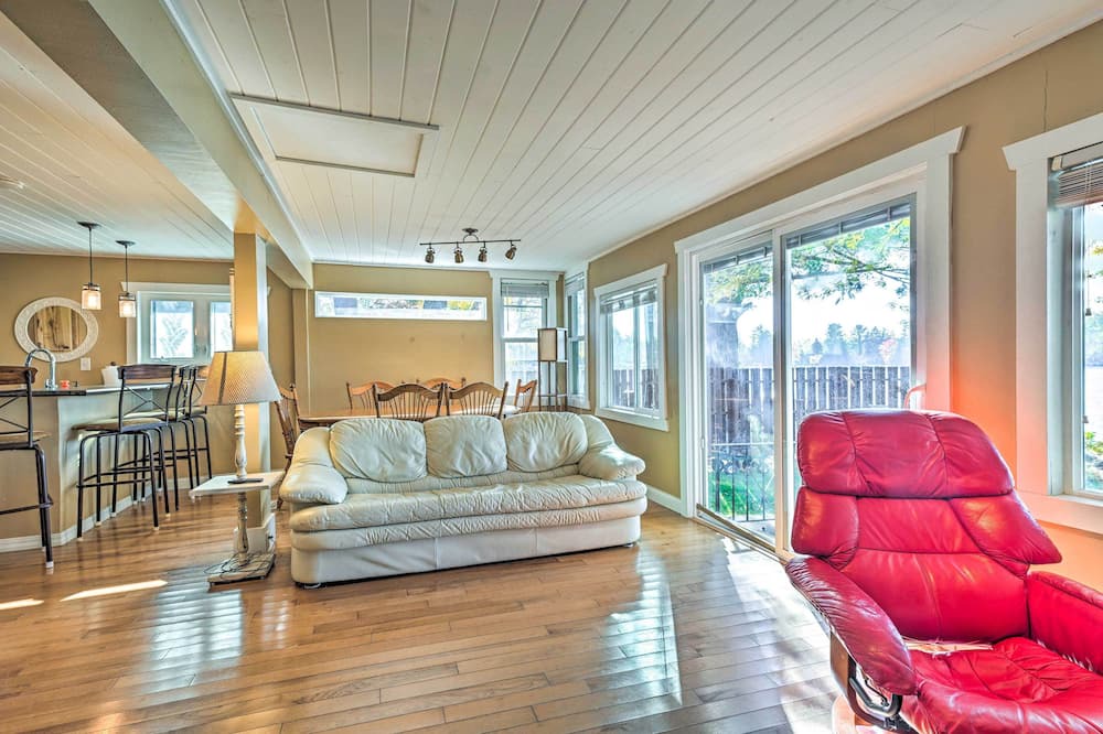 Photo of Livingroom in King