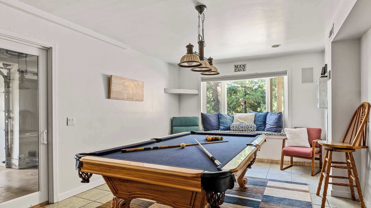 Photo of Bedroom in Lake Arrowhead