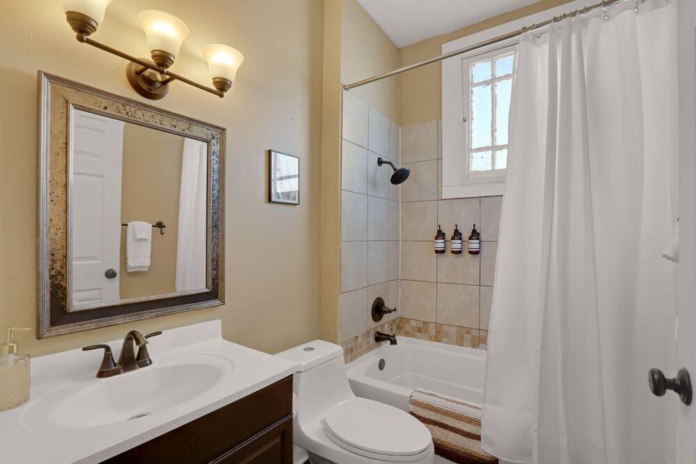 Photo of Bathroom in Saint Roch