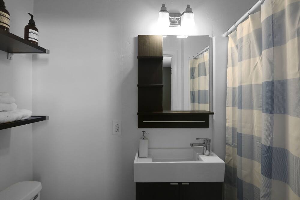 Photo of Bathroom in Saint Roch