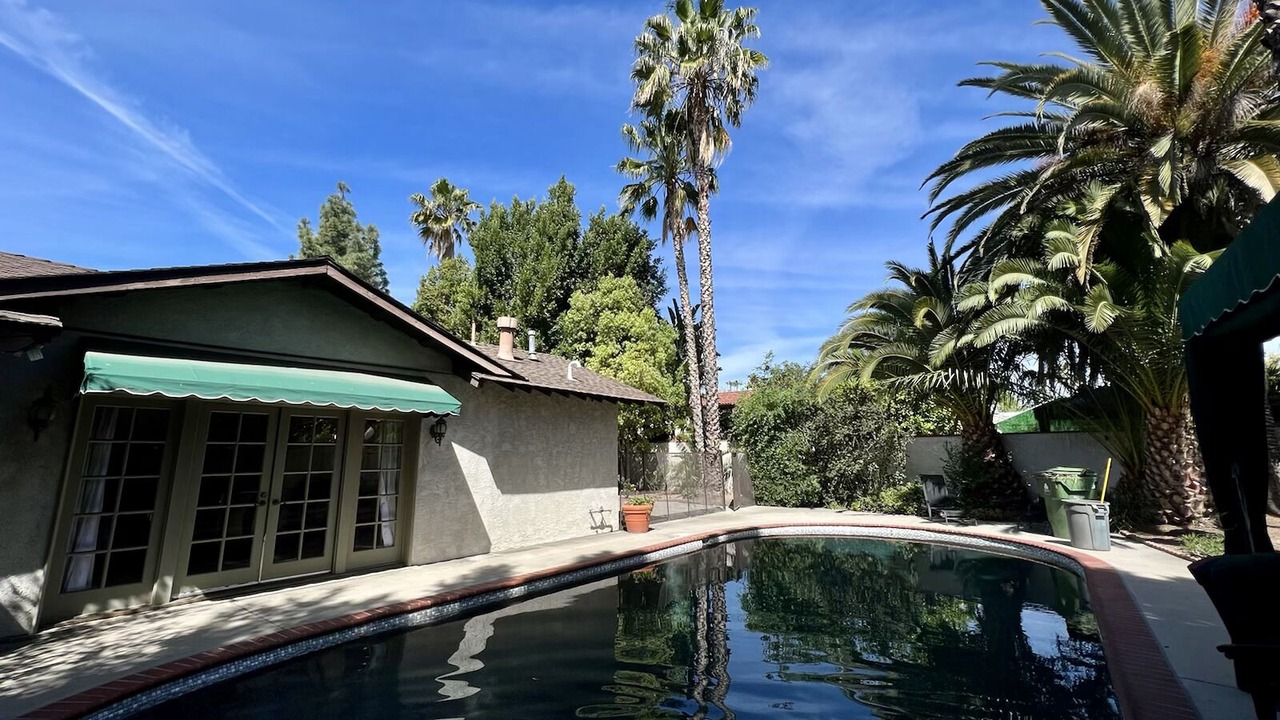 Photo of Outdoor in Valley Glen