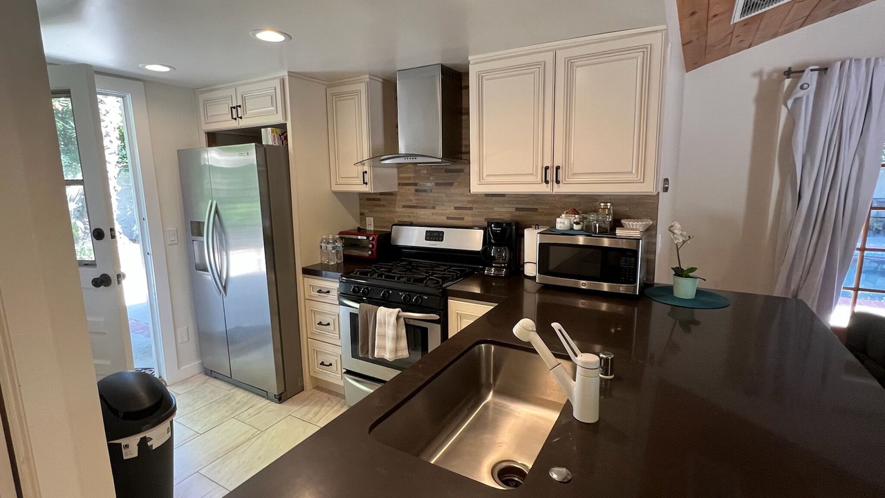 Photo of Kitchen in Valley Glen