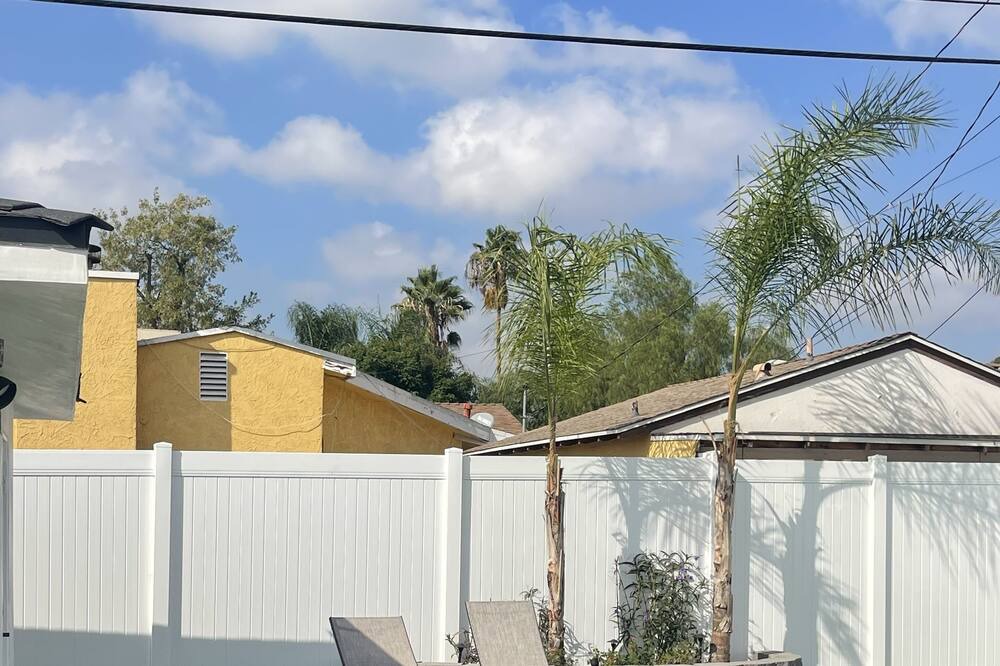 Photo of Others in Valley Glen
