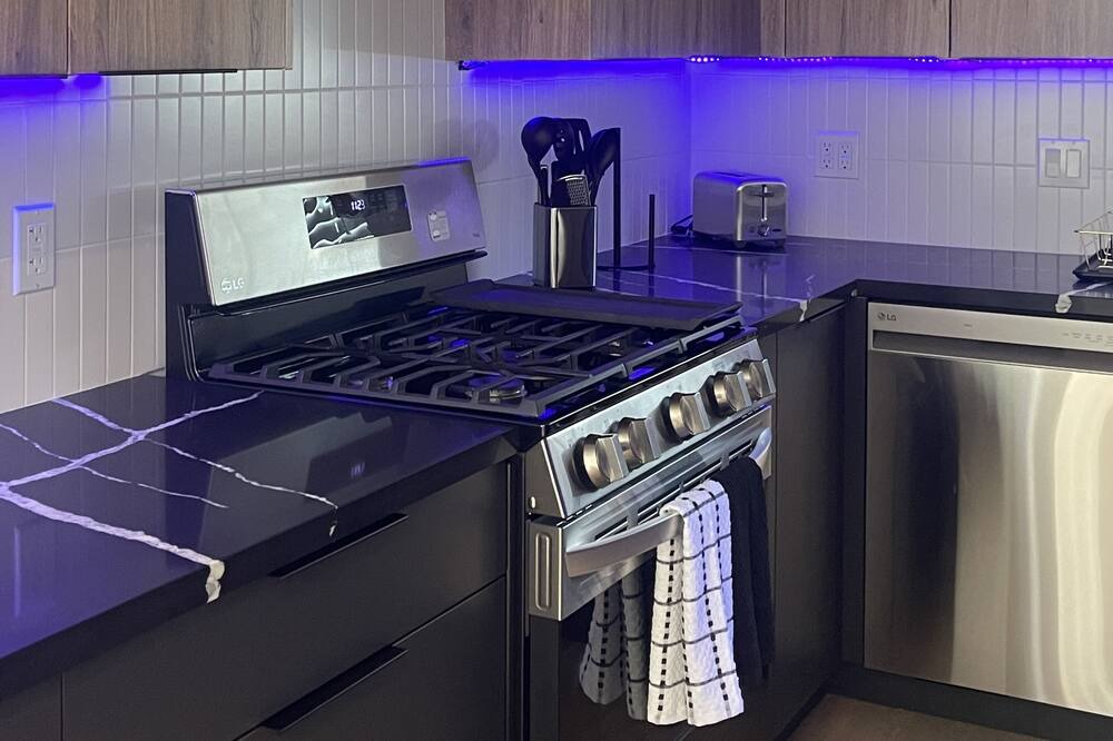 Photo of Kitchen in Valley Glen