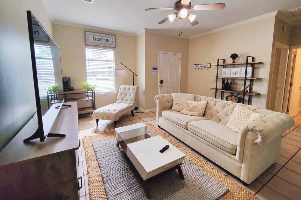 Photo of Livingroom in South Baton Rouge
