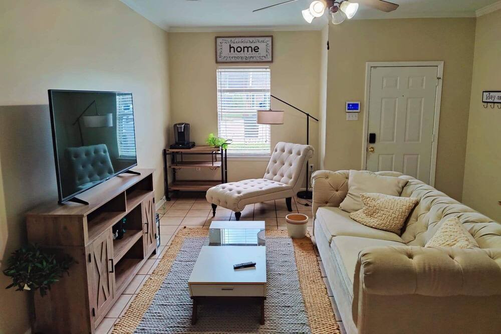 Photo of Livingroom in South Baton Rouge