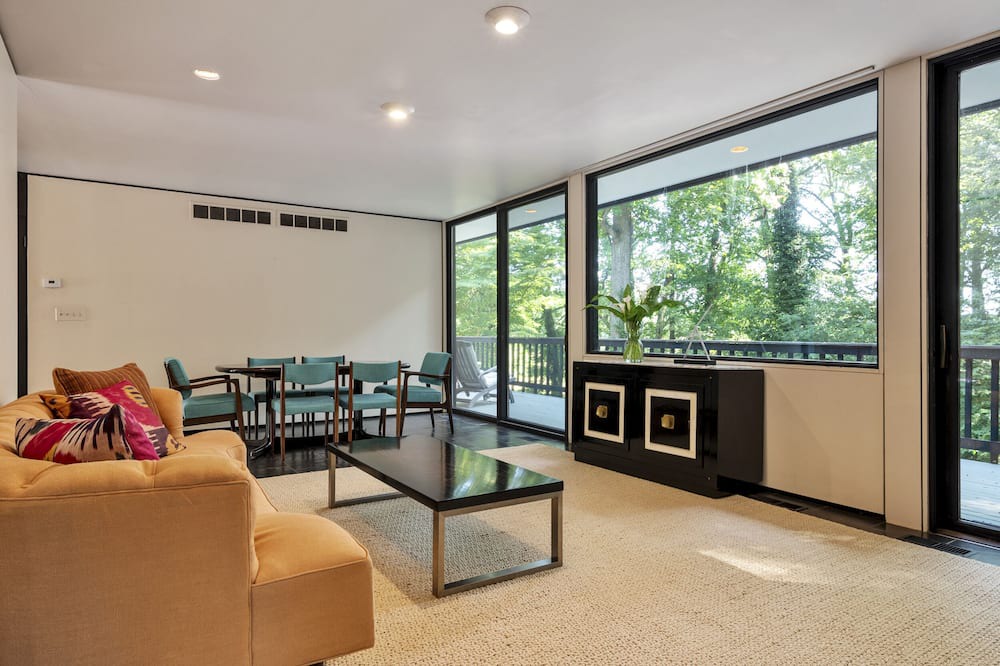Photo of Livingroom in Baldwin