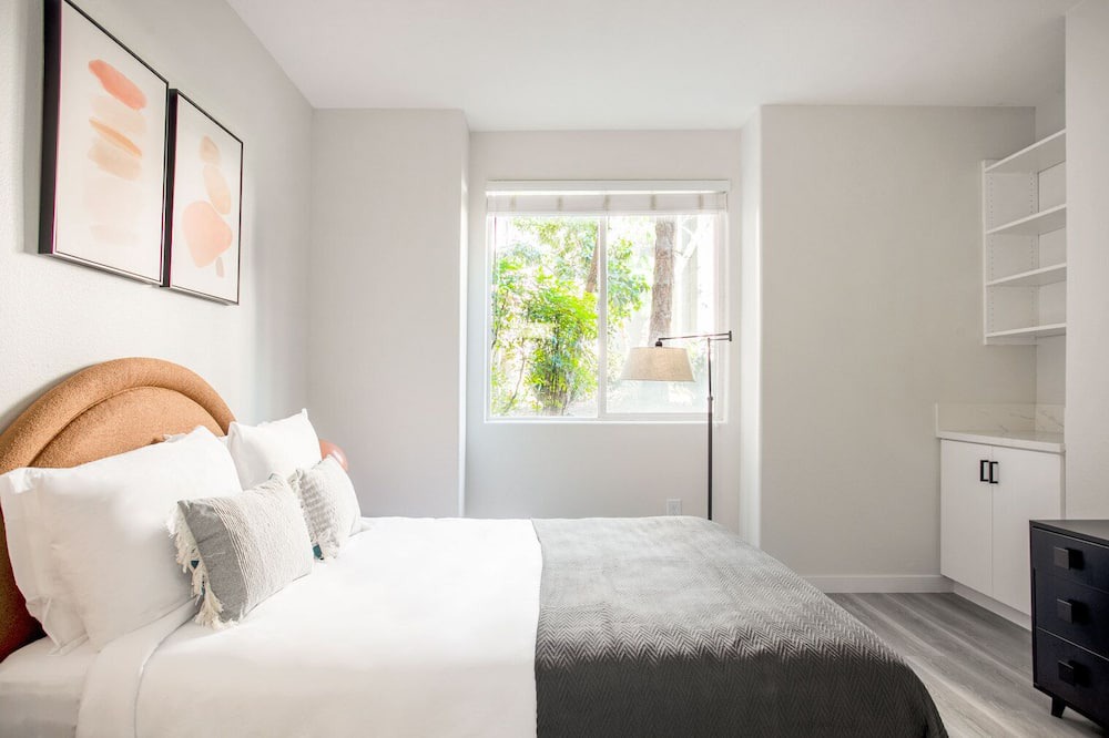 Photo of Bedroom in Mar Vista