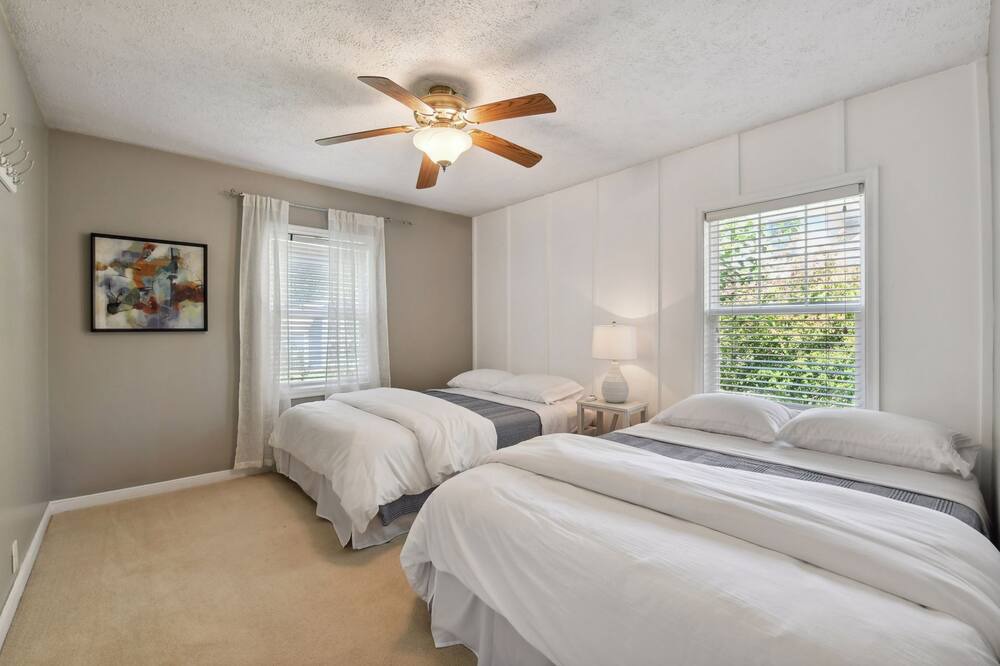 Photo of Bedroom in Woodland
