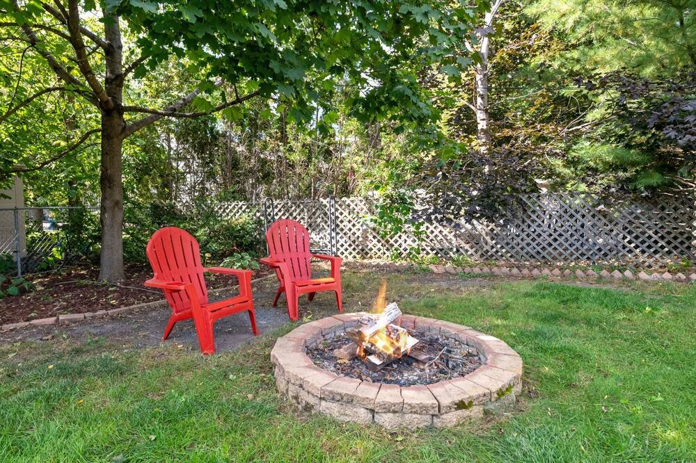 Photo of Outdoor in Woodland