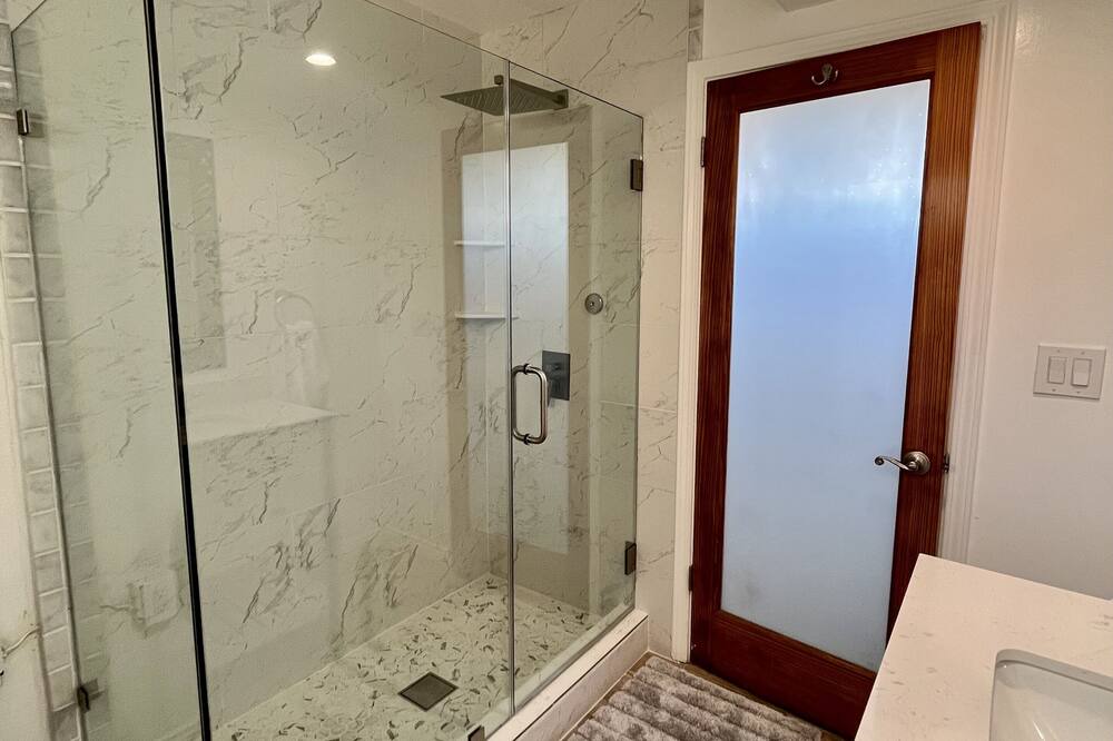 Photo of Bathroom in Ocean Park