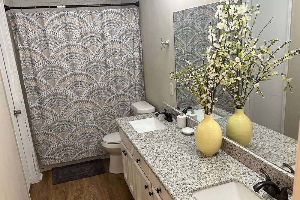 Photo of Bedroom in Highlands - Perkins