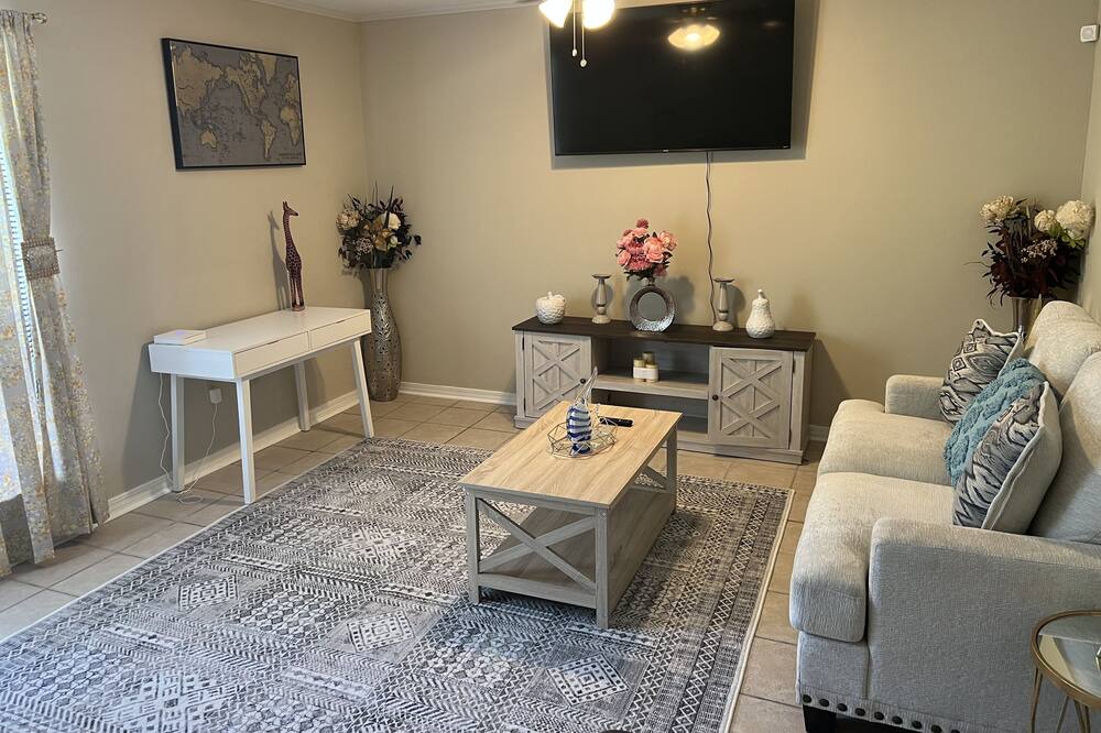 Photo of Livingroom in Highlands - Perkins