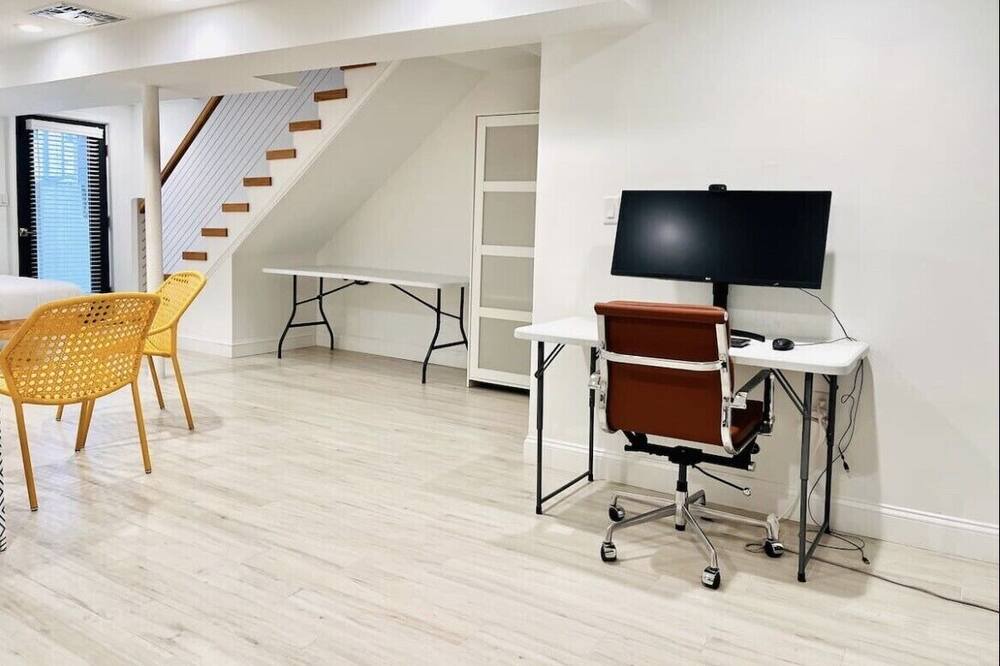 Photo of Livingroom in Porter Square